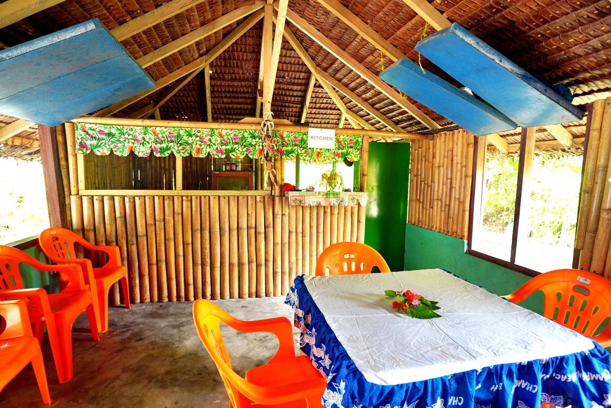 Birihia Sea Side Guest House Kitchen