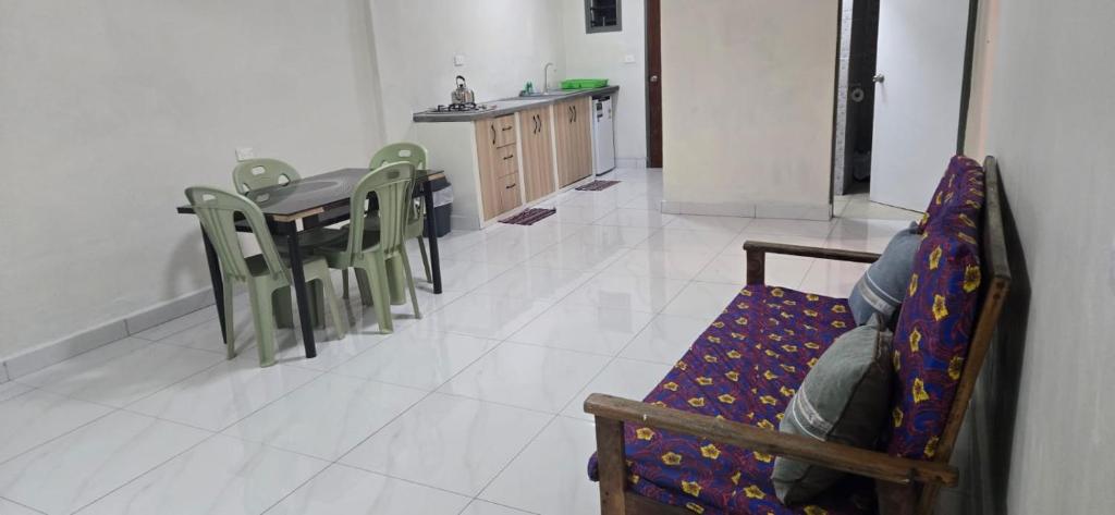Blue Gate Lodge, Port Vila Accommodation
