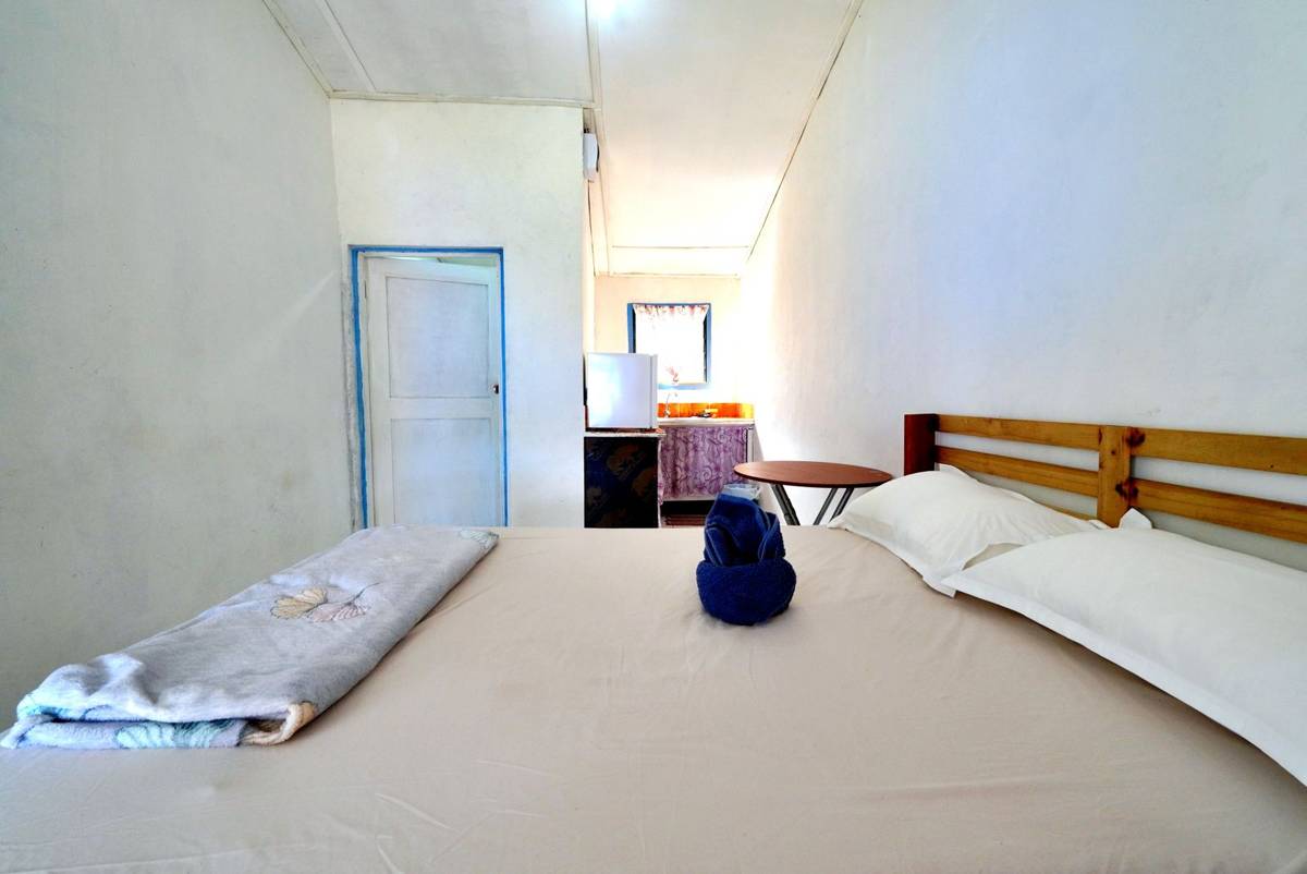 Centre Lodge Lenakel Tanna