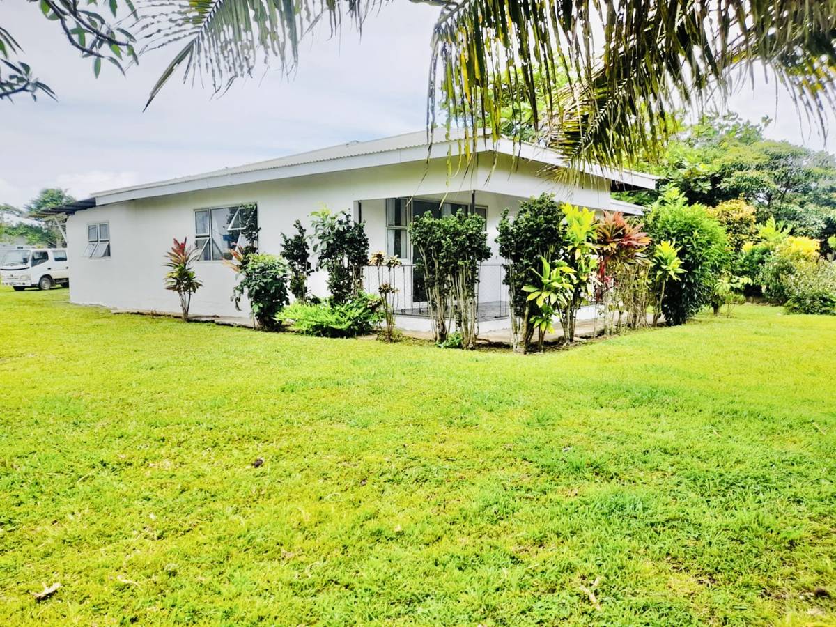 Tonga Cottage Grounds