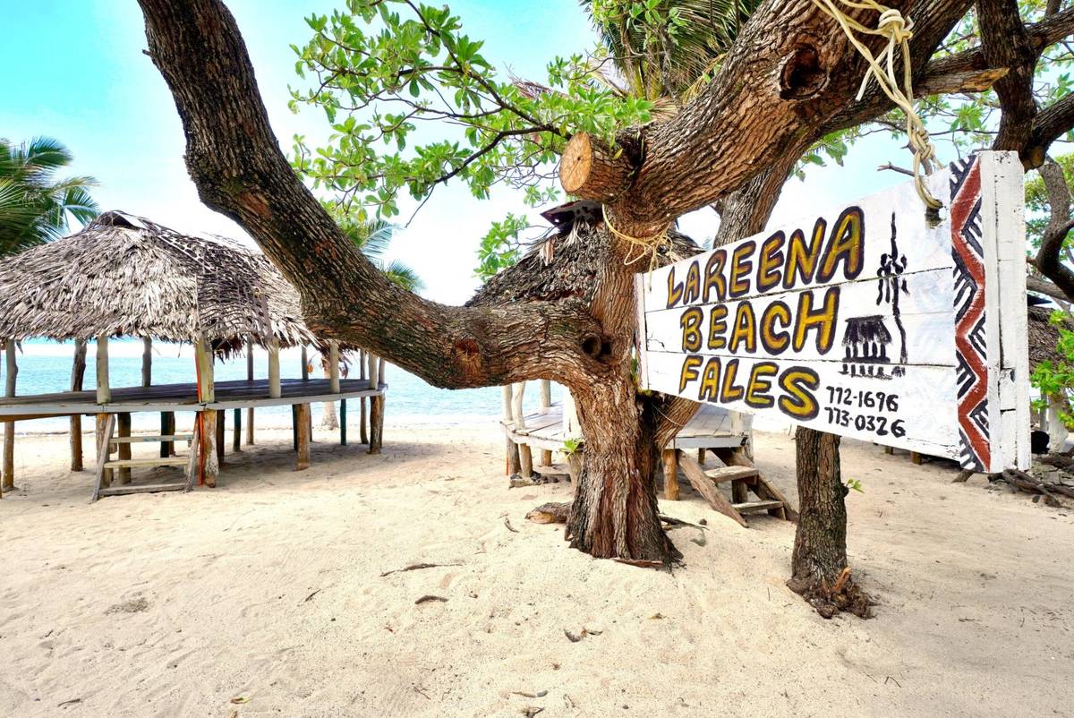 Lareena's Beach Fales