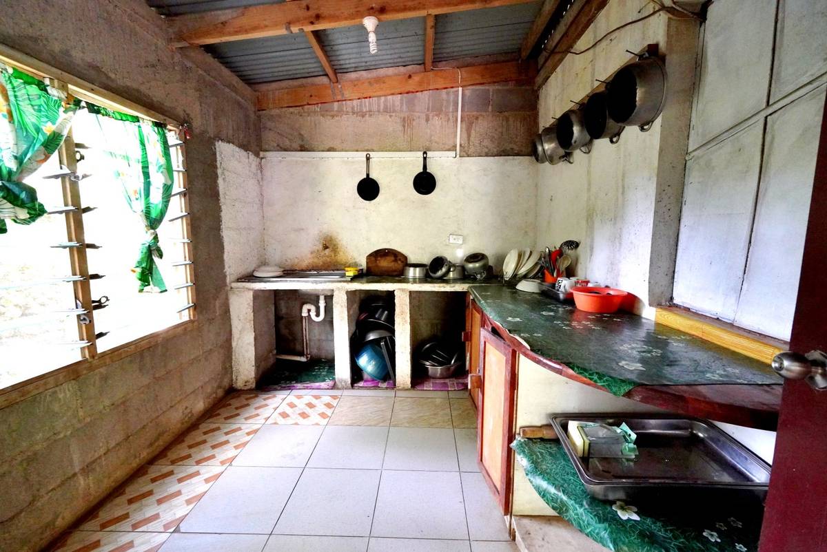 Lenakel Lodge