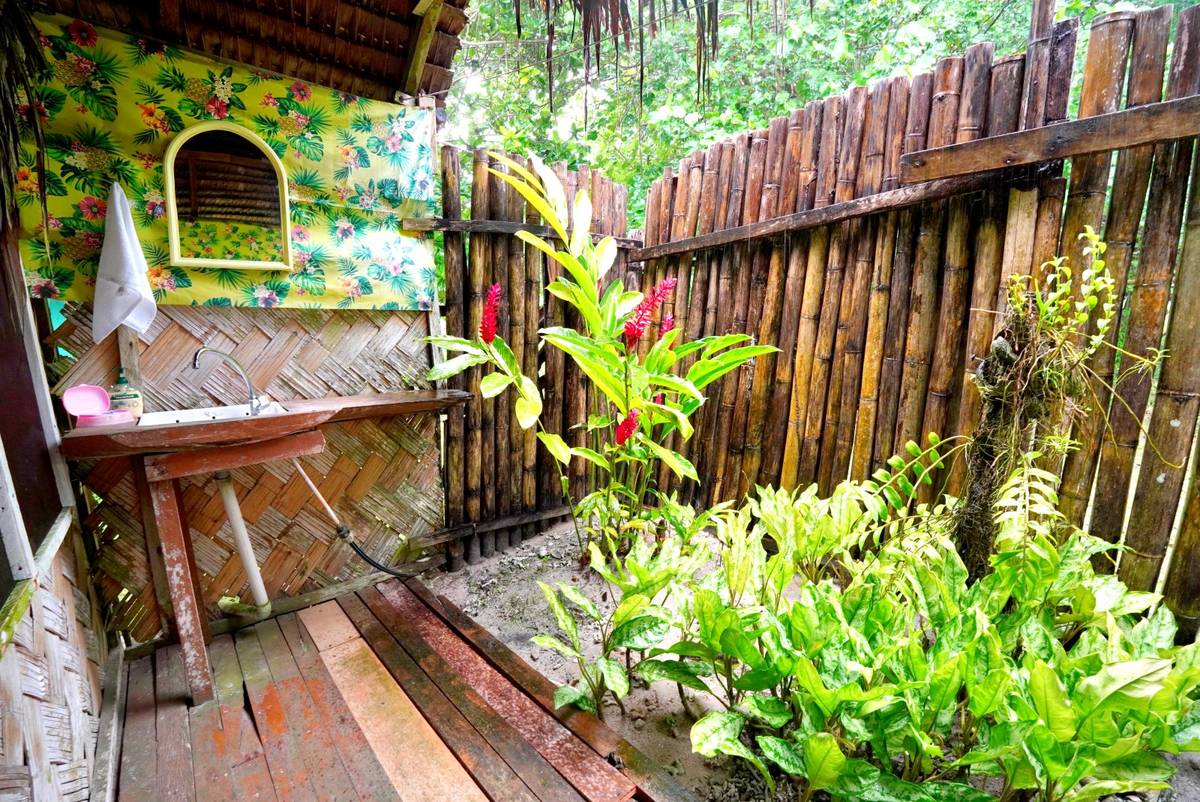 Bamboo Bungalows Lonnoc Beach