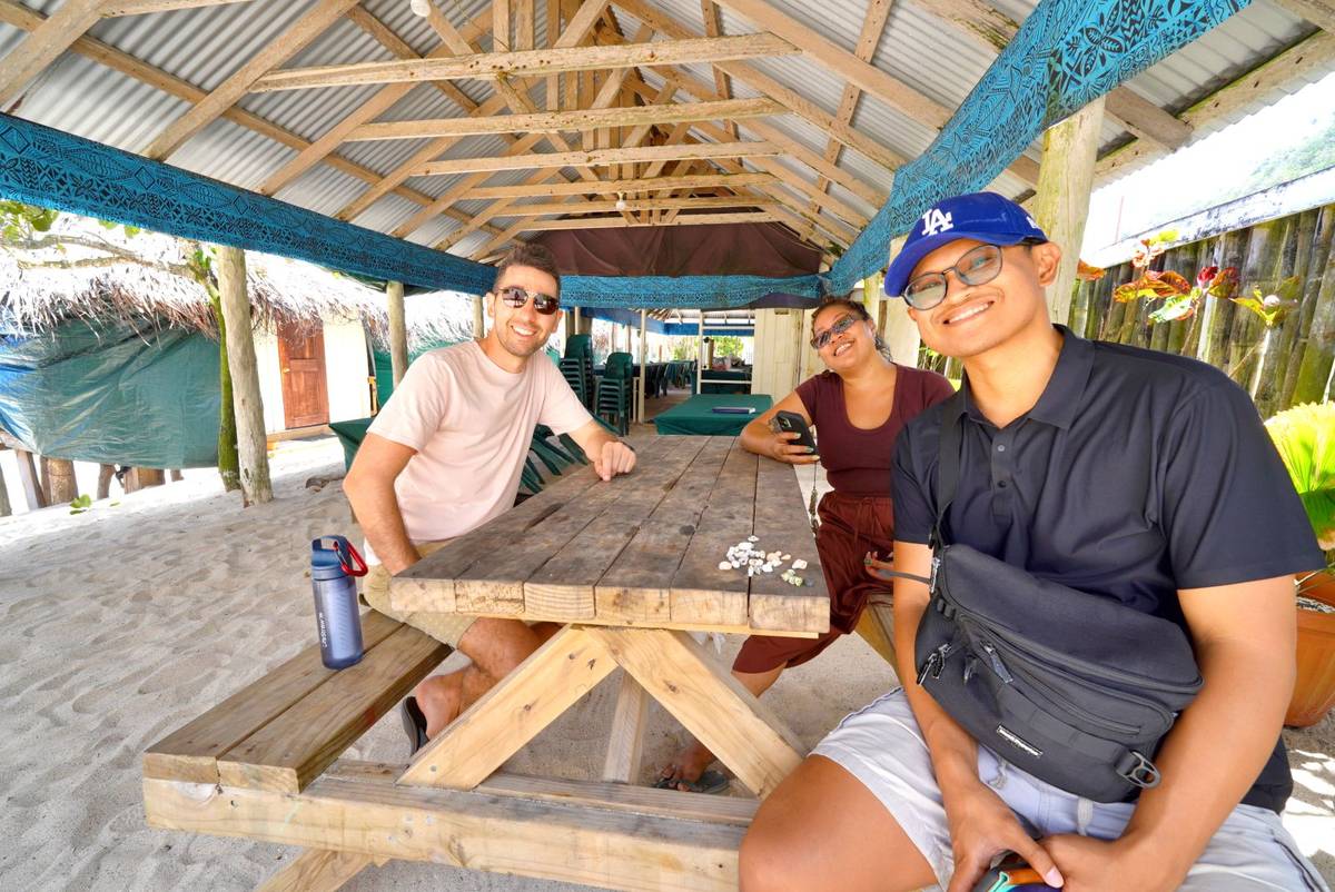 Manusina Beach Fale