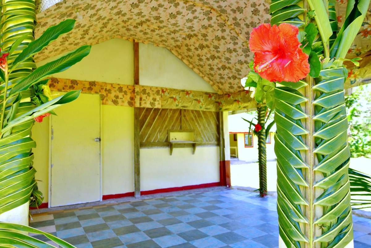 Maotaoma'a Beach Fales - Dining Area