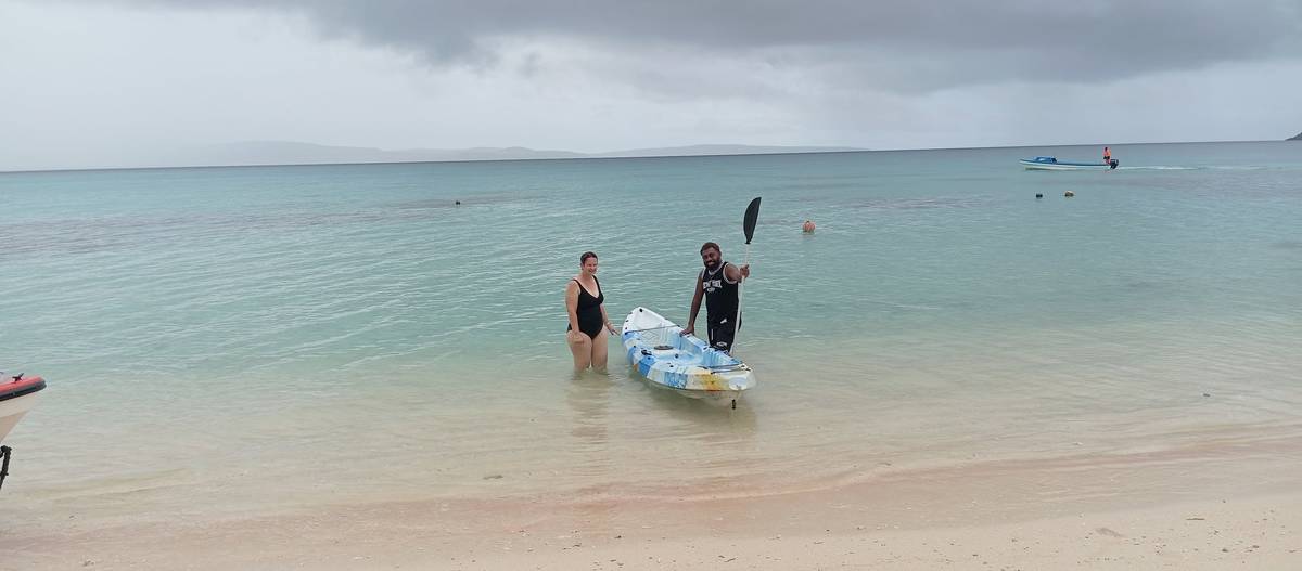 Naniu Pele Island Tours & Transfers
