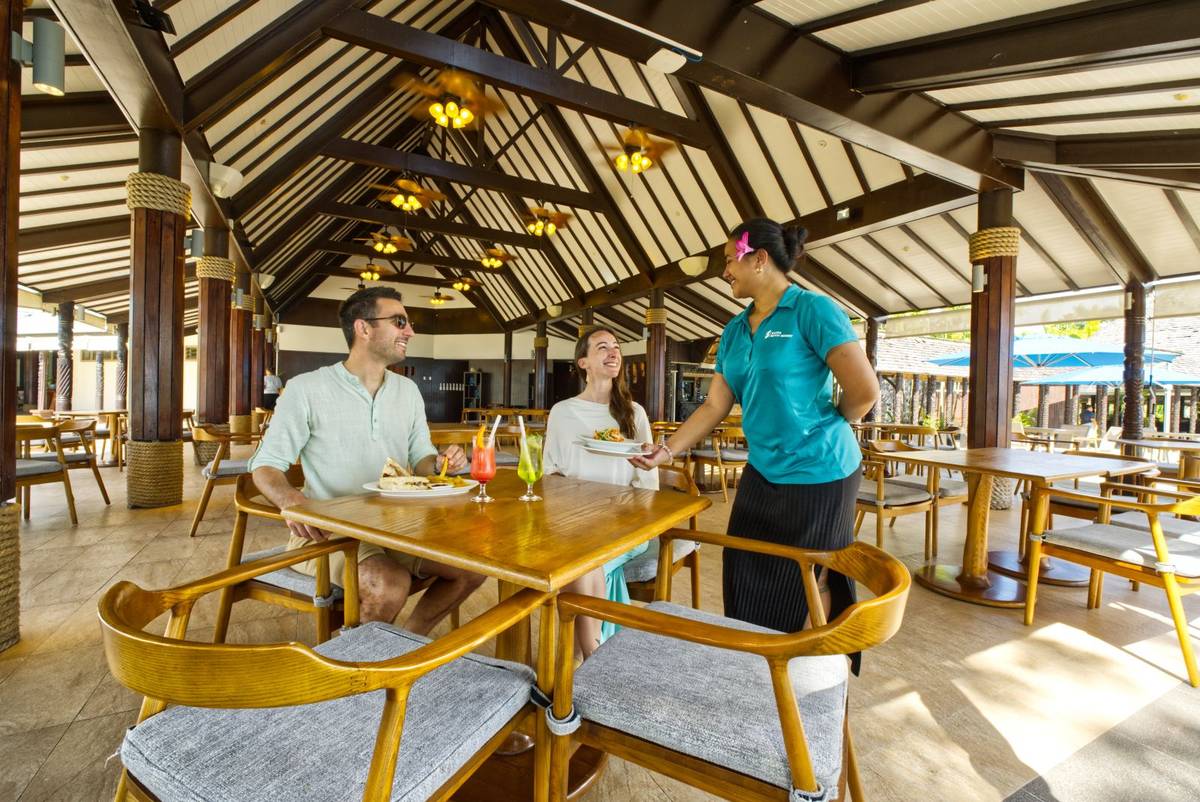 Samoa Beach Resort - Dining Experience