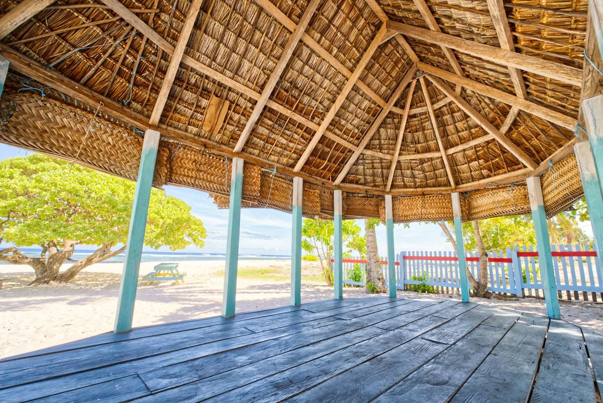 Se'eti Beach Fales