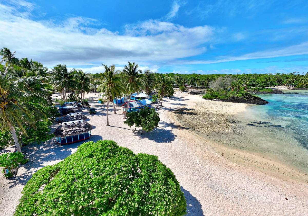 Se'eti Beach Fales