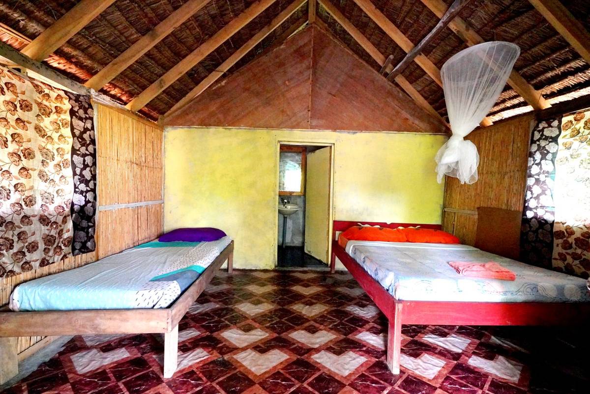White Beach Bungalows
