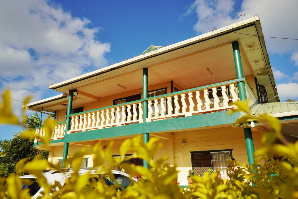 Lovey's Lagoonview Apartments in Tonga