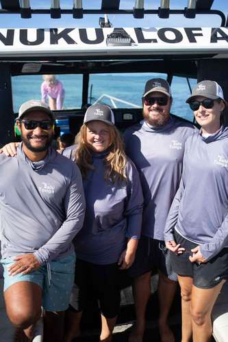 Tahi Tonga Crew & Family