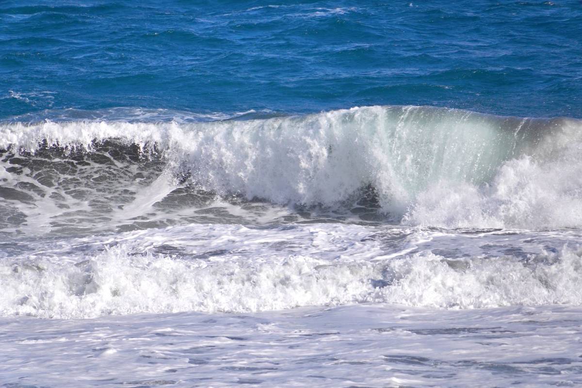 Iwaru Beach