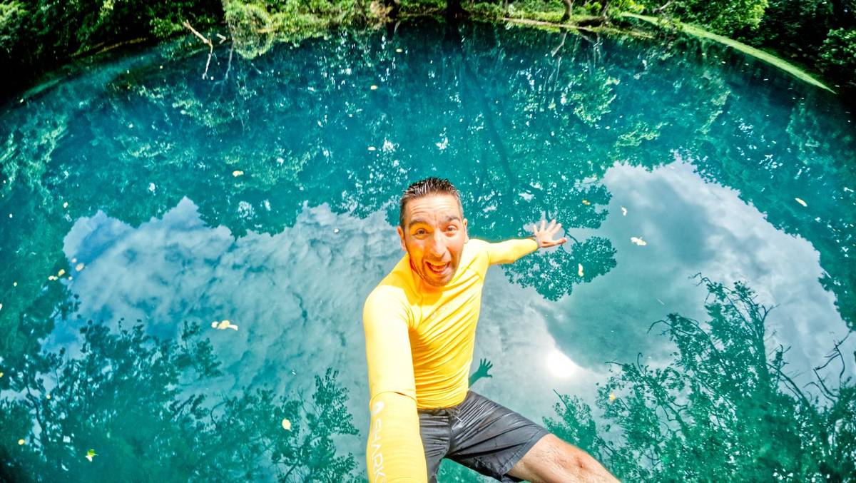 Matevulu Blue Hole