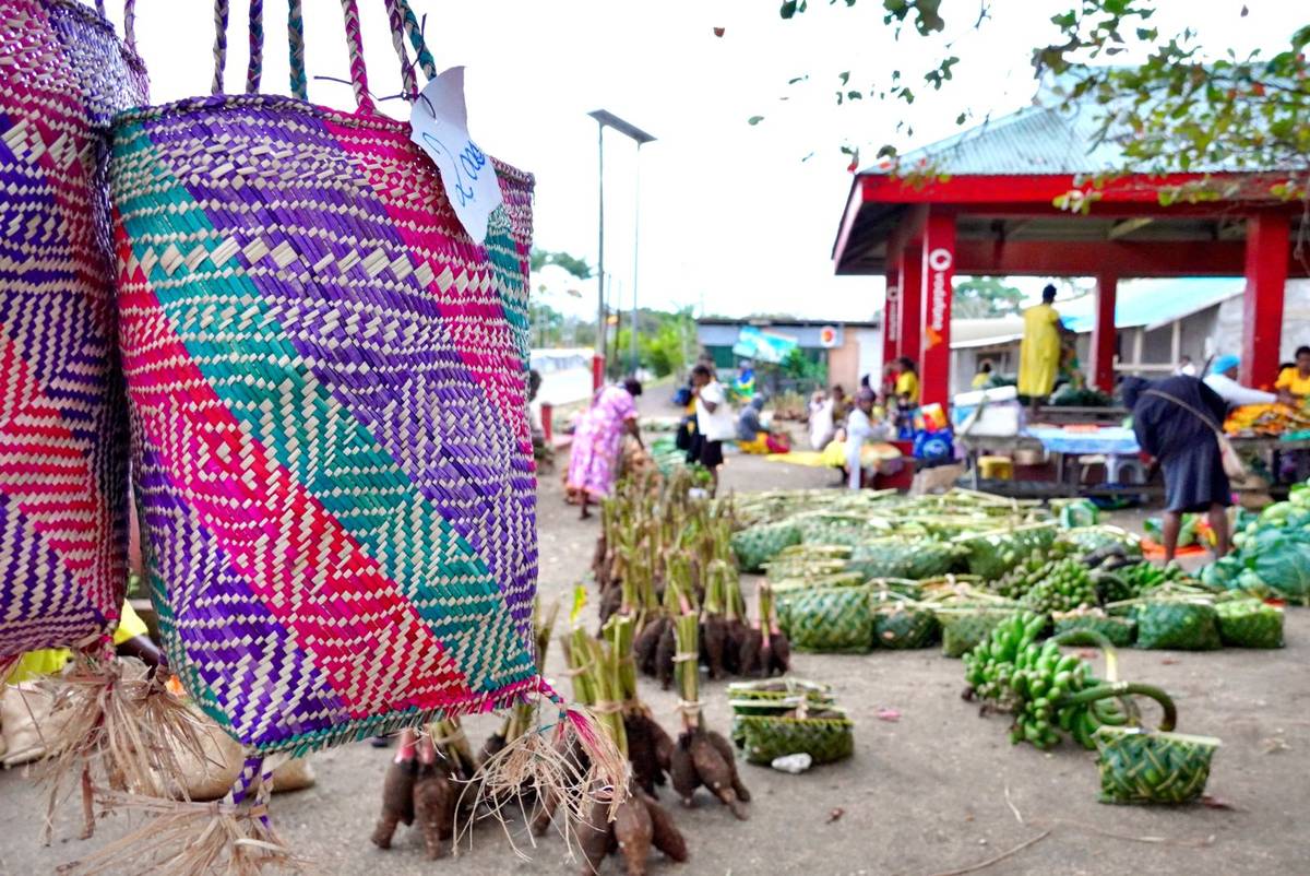 Lenakel Market