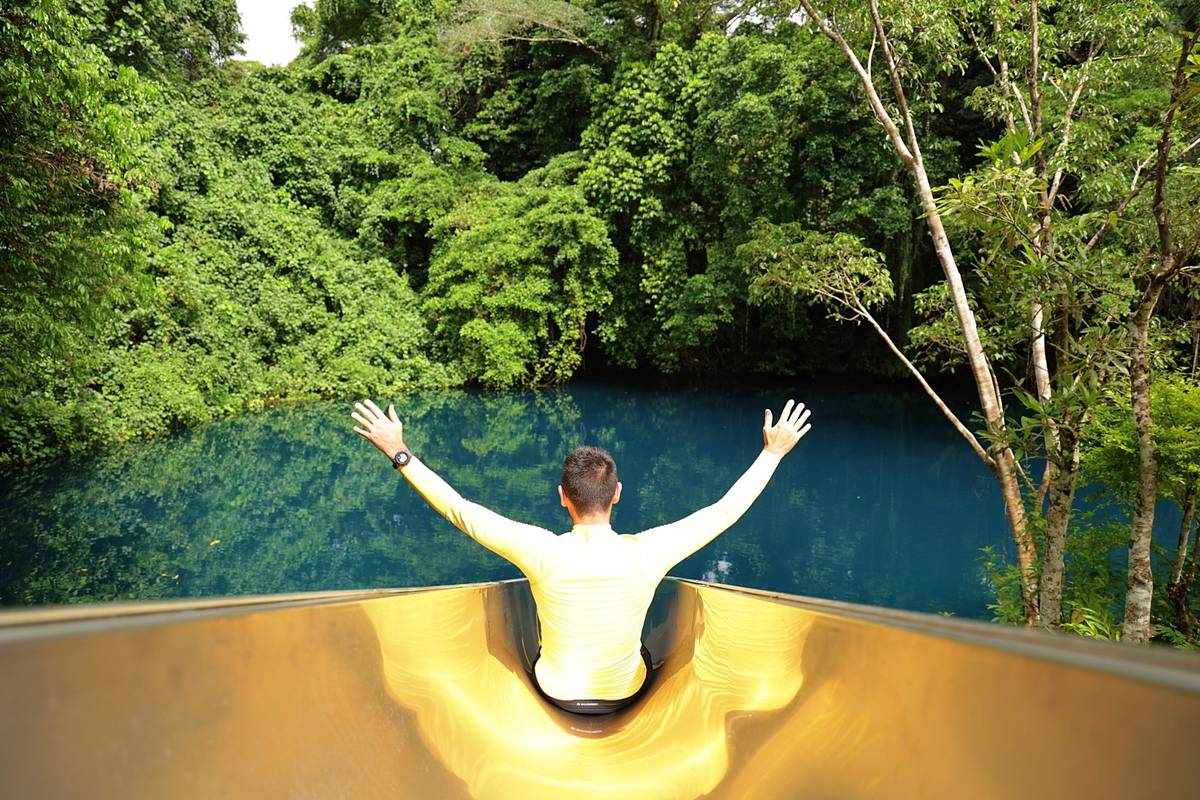 Matevulu Blue Hole
