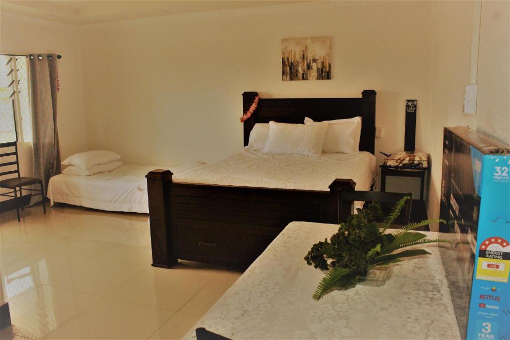 Laina Airport Inn