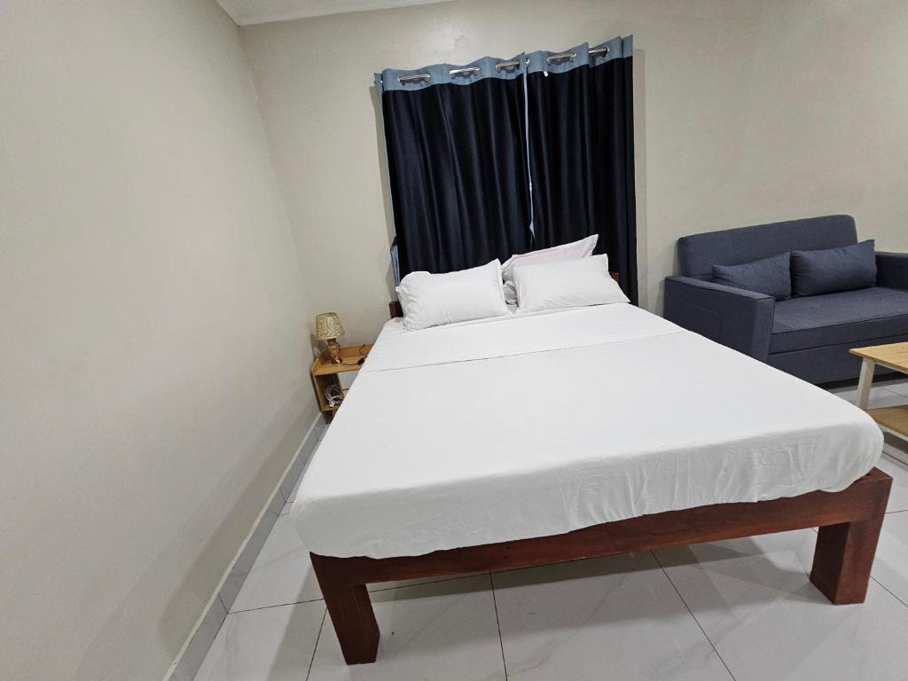 One Bedroom Unit (Sleeps Up to 5) offered by Blue Gate Lodge