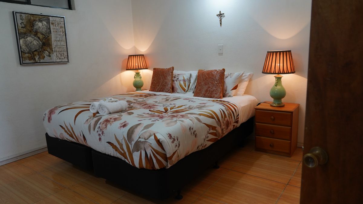 Deluxe Suite With Private Bathroom
