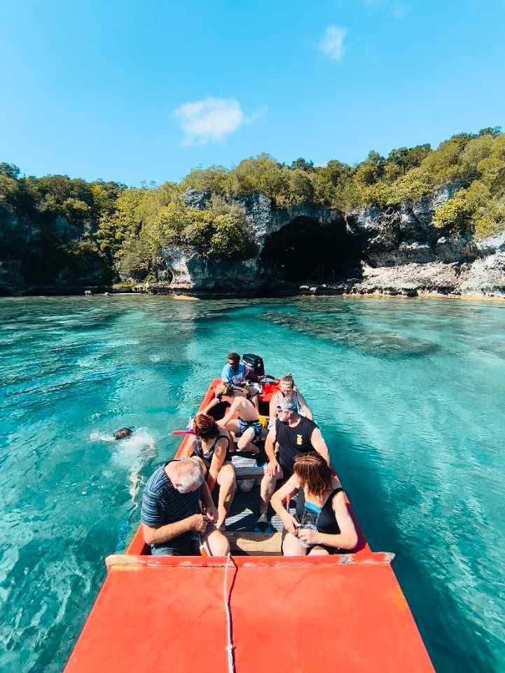 Moso Island Snorkelling Day Tour
