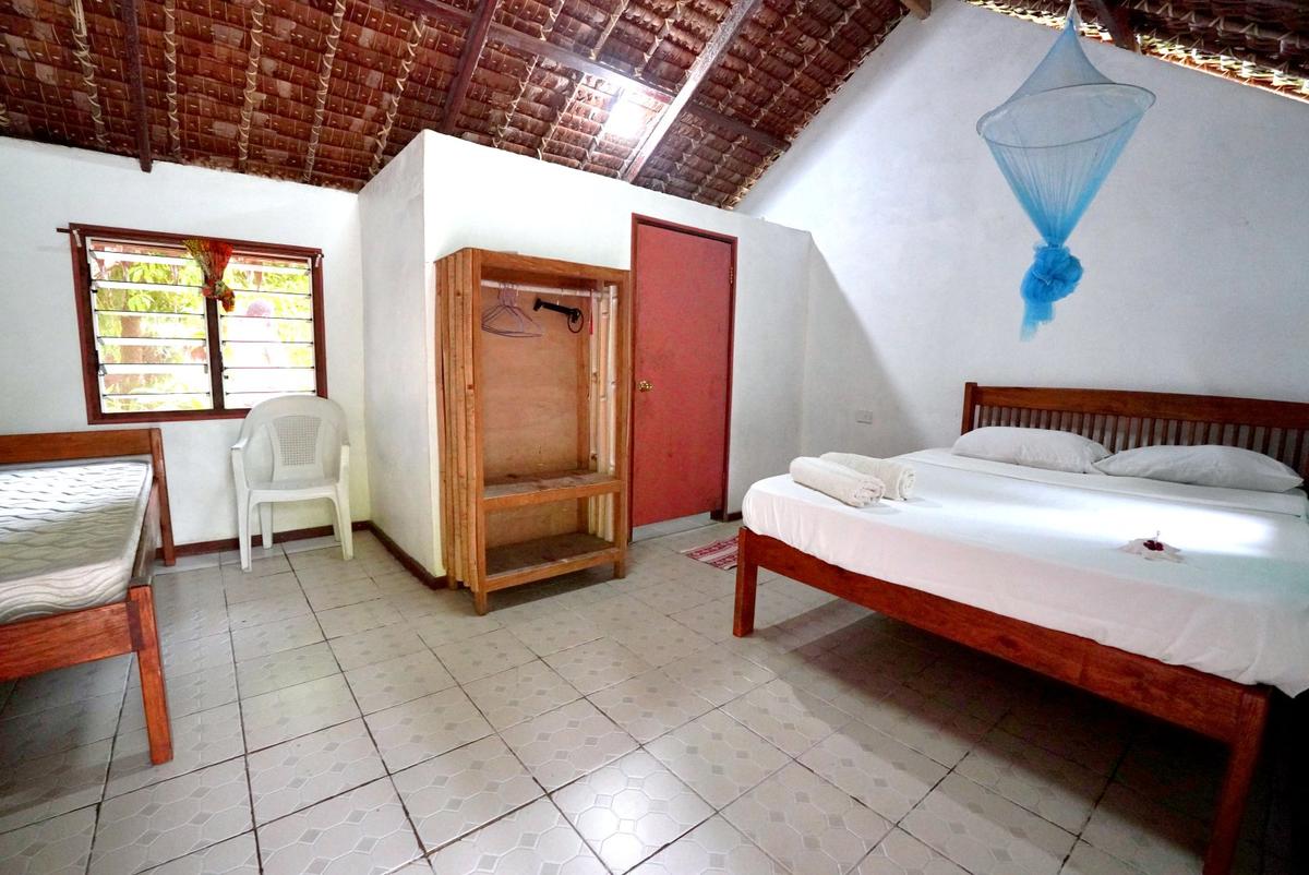 Uripiv & Atchin Room (Double + Single Room)