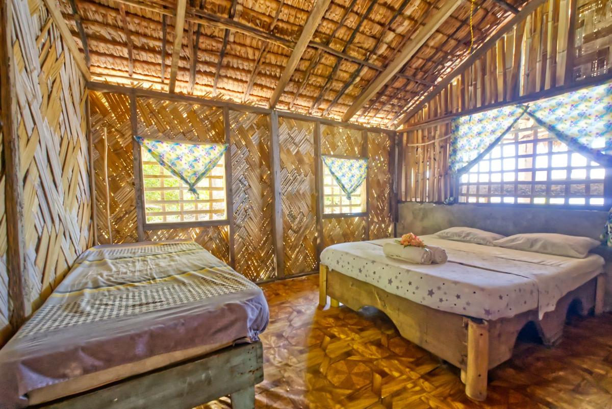 Nawori Sea View Bungalows & Tours