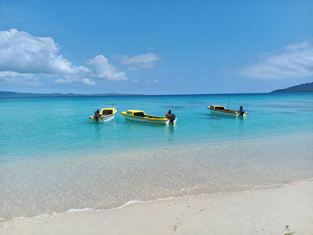 2: Pele Island Tour